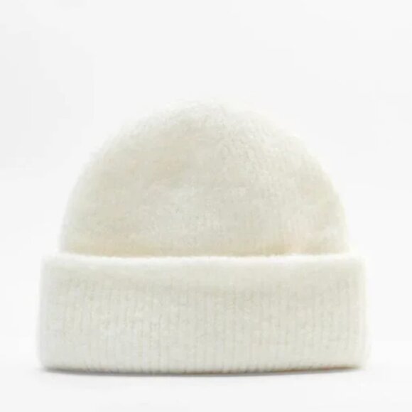 NWT ZARA KNIT HAT OYSTER-WHITE main image 6